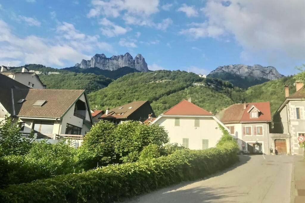 Tres Bel Appartement En Rez De Jardin, Talloires Exteriör bild