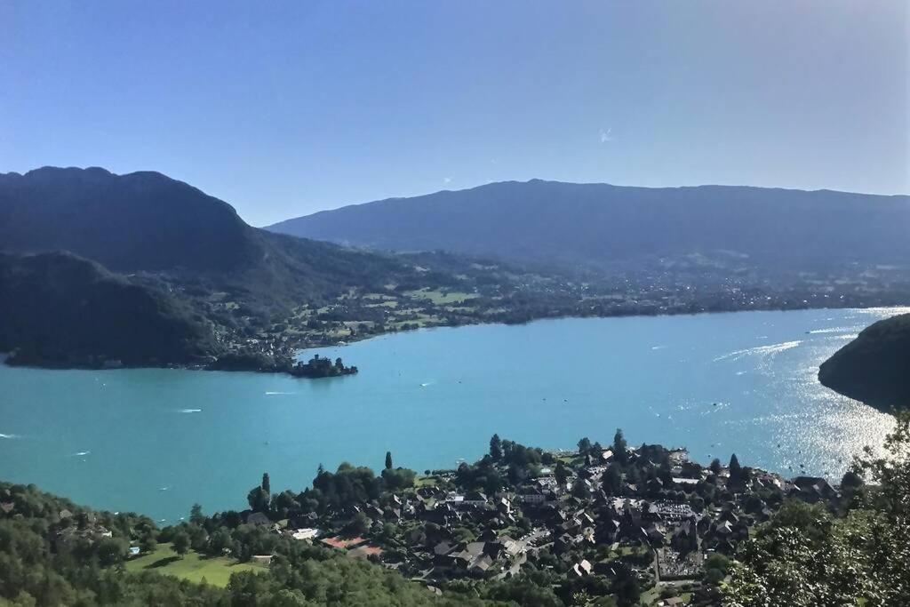 Tres Bel Appartement En Rez De Jardin, Talloires Exteriör bild