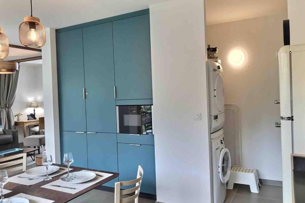 Tres Bel Appartement En Rez De Jardin, Talloires Exteriör bild