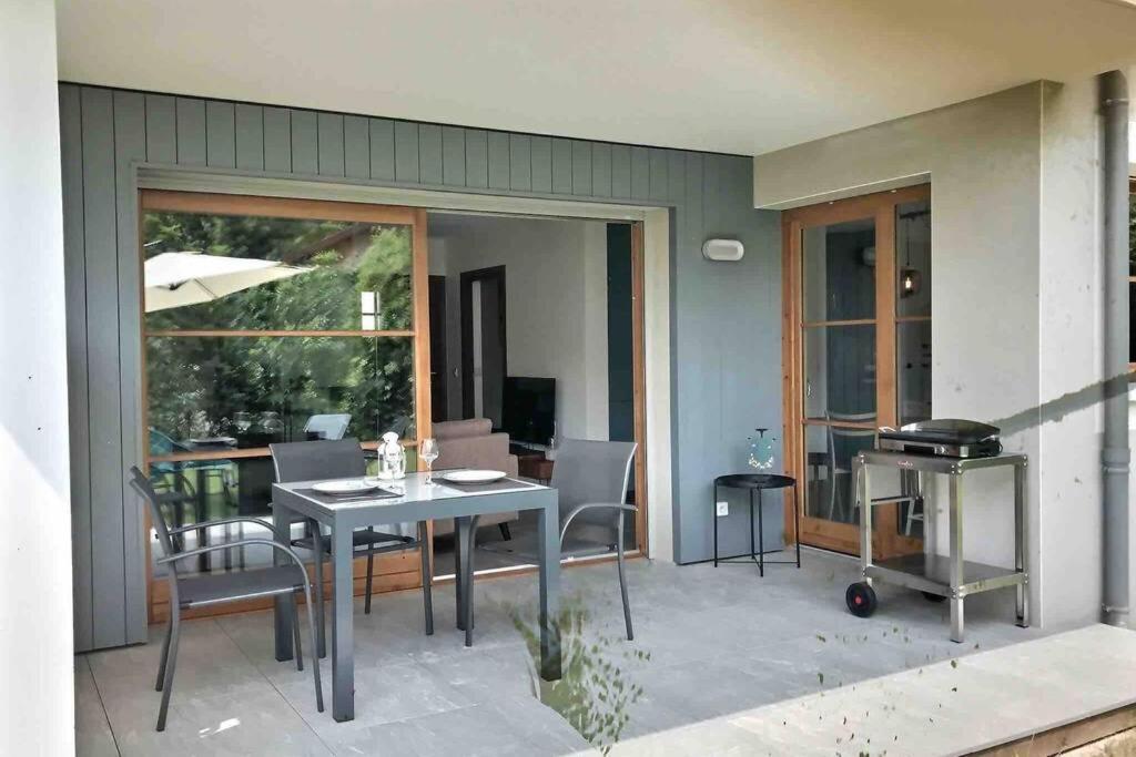 Tres Bel Appartement En Rez De Jardin, Talloires Exteriör bild