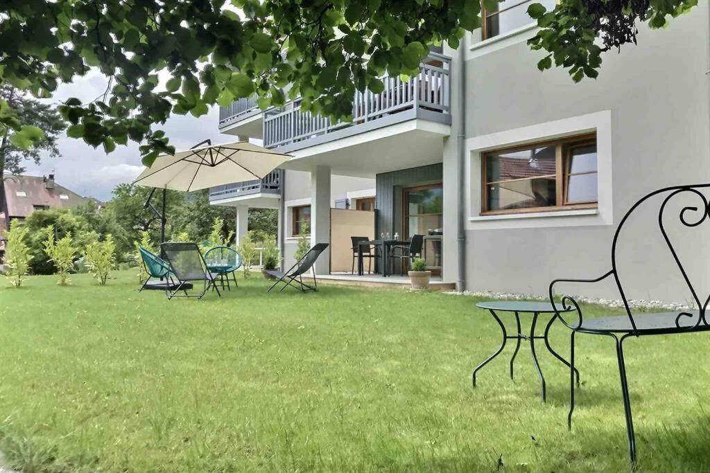 Tres Bel Appartement En Rez De Jardin, Talloires Exteriör bild